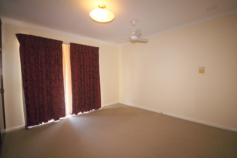 23 Kelton Way, THORNLIE WA 6108 Investors Edge Real Estate