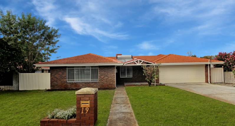 19 Orberry Place, Thornlie, WA 6108