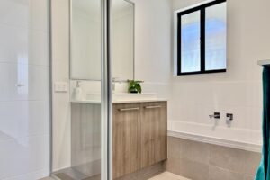 5 Laguna Way, Eglinton, WA 6034