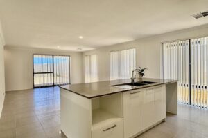 5 Laguna Way, Eglinton, WA 6034