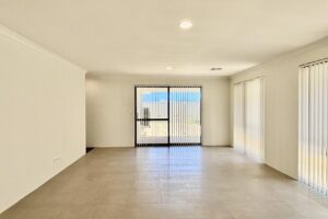 5 Laguna Way, Eglinton, WA 6034