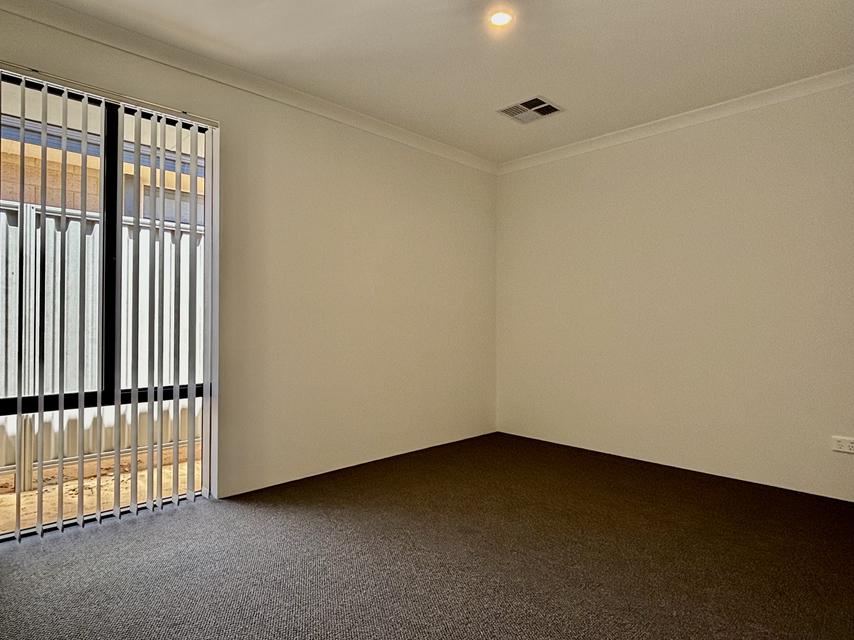 5 Laguna Way, Eglinton, WA 6034