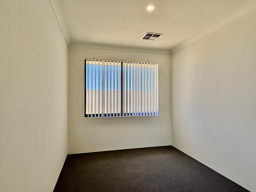5 Laguna Way, Eglinton, WA 6034